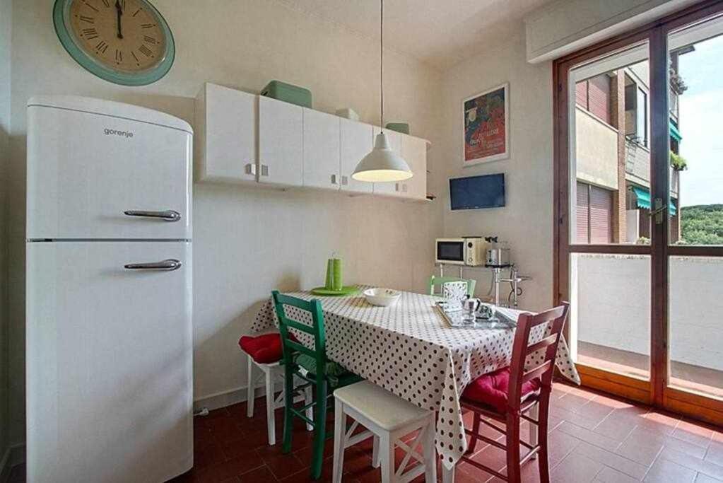Frati Bigi With Two Bedrooms And Parking Apartamento *